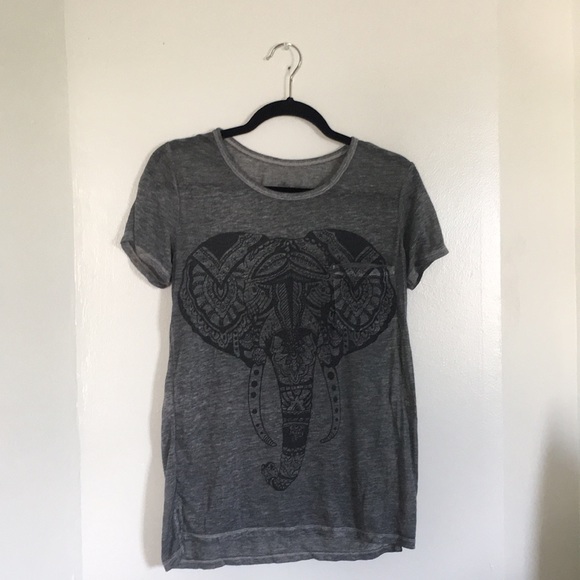Comfy Elephant Tee! - Picture 1 of 2